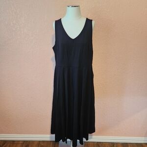 Torrid Black Sleeveless Fit & Flare Classic Midi Dress